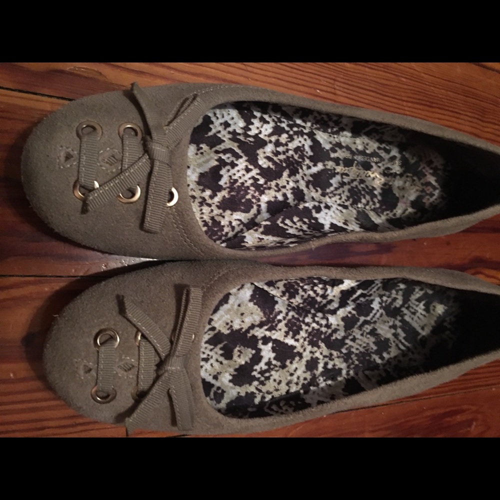 🚺Sz 9 Flats - Picture 3 of 5